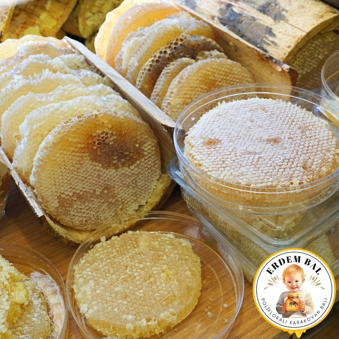 Karakovan Mumu Ağızda Tamamen Erir Mi? Hakiki Balın Rengi Nasıl Olmalıdır?